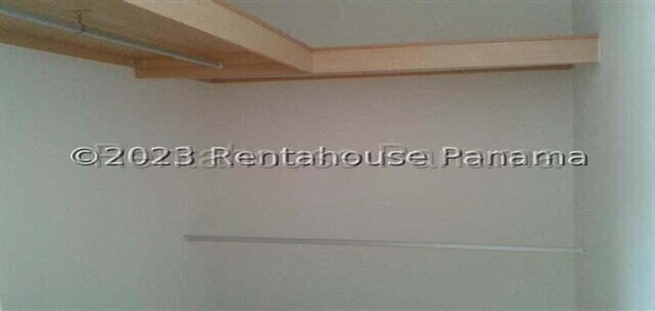 Alpes Calle 2 B124 Panama City Panamá Province, 07127 | Exclusive Townhouse - Hermosa casa en Brisas del Golf