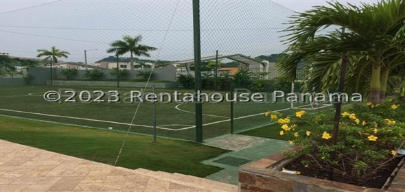 Alpes Calle 2 B124 Panama City Panamá Province, 07127 | Exclusive Townhouse - Hermosa casa en Brisas del Golf