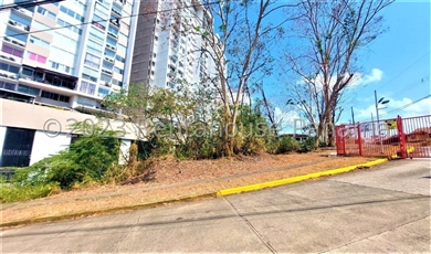 Terreno Avenida Ricardo J. Alfaro Urb.La Montaña L. No.1 Panama City Panamá Province, 07127 | Convenient Commercial Lot