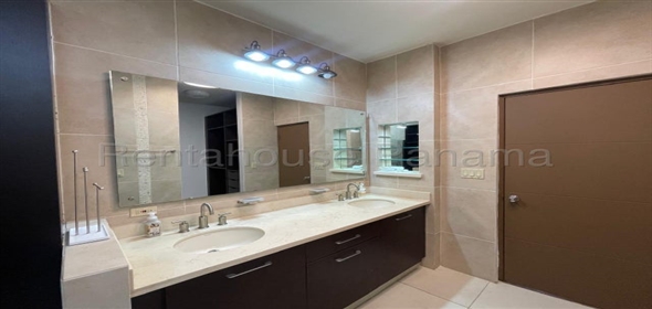 Embassy Club Avenida Demetrio Lakas F18 Modelo Gardens 2D, Panama City Panamá Province, 07144 | Stunning Apartment - Apartamento en el Embassy Club