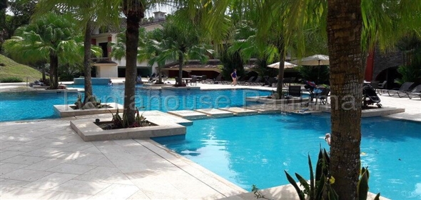 Embassy Club Avenida Demetrio Lakas F18 Modelo Gardens 2D, Panama City Panamá Province, 07144 | Stunning Apartment - Apartamento en el Embassy Club