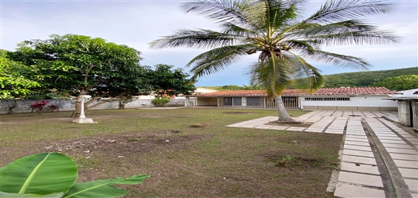 Urb Guaparo Valencia Carabobo, 2001 | House In Guaparo - Casa en Urb Guaparo