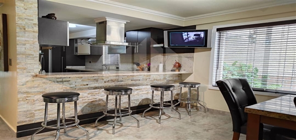 Conjunto Residencial Villa Orense El Rincón Valencia Carabobo, 2001 | Beautiful  townhouse