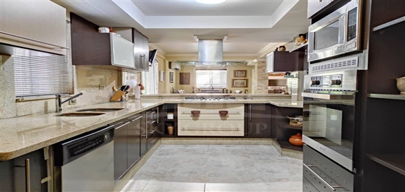 Conjunto Residencial Villa Orense El Rincón Valencia Carabobo, 2001 | Beautiful  townhouse