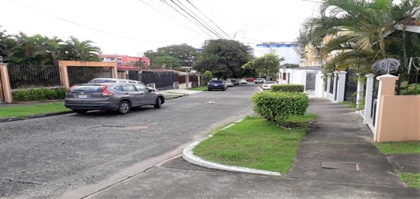 Casa Avenida 8B Norte N° 6125 Panama City Panamá Province, 07095 | Beautiful House - Casa en Betania