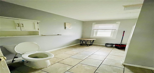3355 West 43rd Street Cleveland Ohio, 44109 | Seller Financing Available (9.4% CAP RATE) The Fulton Apartments FOR SALE! (10-UNITS)