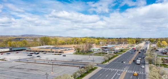 2585 South Road Poughkeepsie New York, 12601 | Join Price Chopper, Dollar Tree & More!