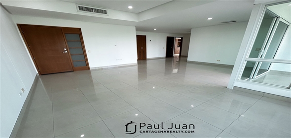 Corner of Piñango Avenue and 10th.  Bolivar, 130001 | Exclusive apartment