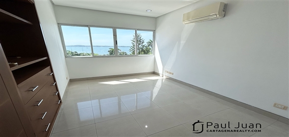 Corner of Piñango Avenue and 10th.  Bolivar, 130001 | Exclusive apartment