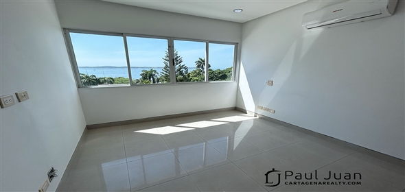 Corner of Piñango Avenue and 10th.  Bolivar, 130001 | Exclusive apartment