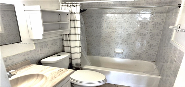 3660 NE 166th St # 302 North Miami Beach Florida, 33160 | Splendid Residential Shore Condo