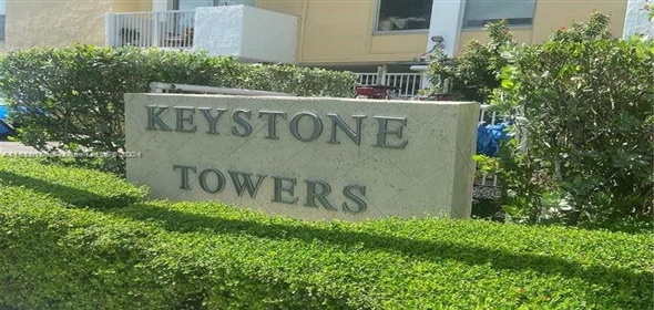 2020 NE 135th St # 506 North Miami Florida, 33181 | Attractive Condo