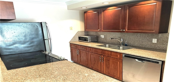 2020 NE 135th St # 506 North Miami Florida, 33181 | Attractive Condo
