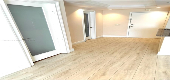 2020 NE 135th St # 506 North Miami Florida, 33181 | Attractive Condo