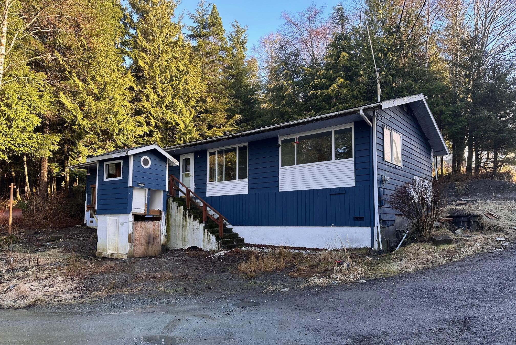 Convenient Single Family House