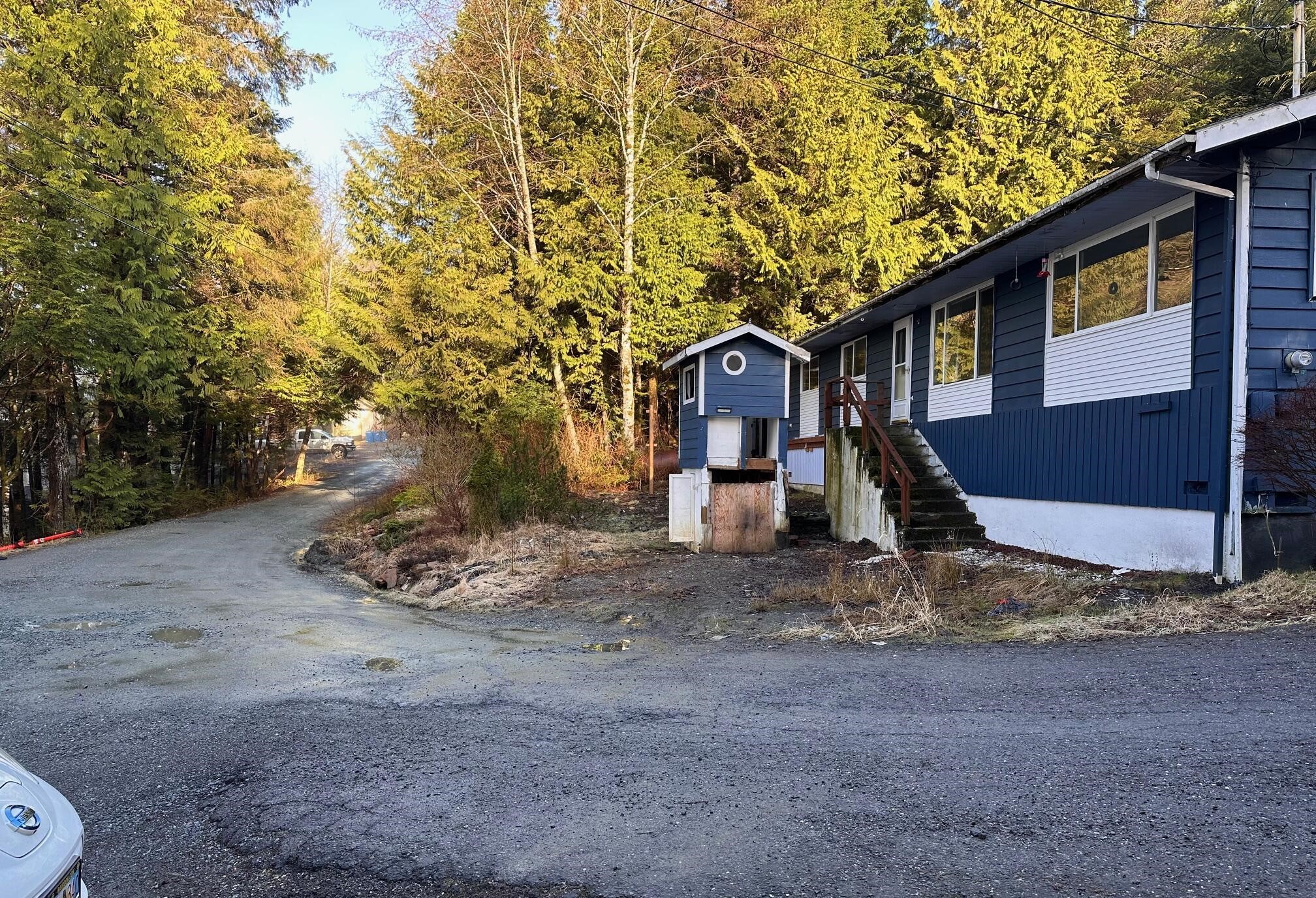 Convenient Single Family House