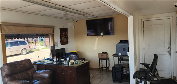 4445 Jefferson Blvd Dallas Texas, 75211 | 2 Auto sales Businesses with Auto Repair Facilities