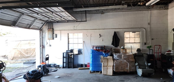 4445 Jefferson Blvd Dallas Texas, 75211 | 2 Auto sales Businesses with Auto Repair Facilities