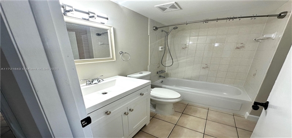 4717 NW 7th St # 705-10 Miami Florida, 33126 | Beautiful Condo