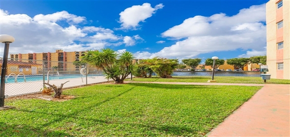 4717 NW 7th St # 705-10 Miami Florida, 33126 | Beautiful Condo