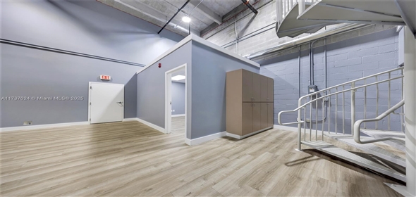 11383 NW 122nd St # 9 Medley Florida, 33178 | Beautiful Free Standing Space