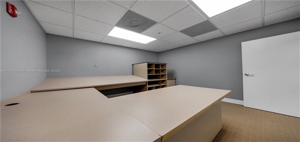 11383 NW 122nd St # 9 Medley Florida, 33178 | Beautiful Free Standing Space