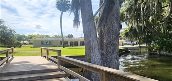 1101 Lakeshore Blvd Tavares Florida, 32778 | Stunning Totally Renovated Home