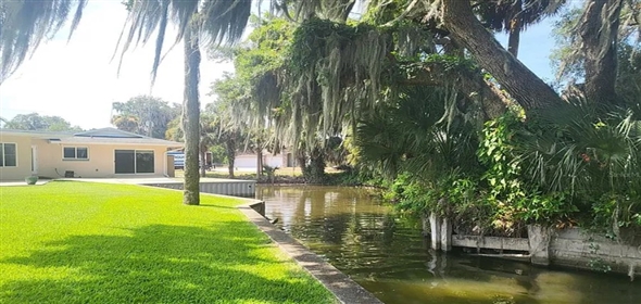 1101 Lakeshore Blvd Tavares Florida, 32778 | Stunning Totally Renovated Home