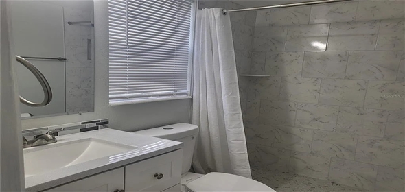 1100 E Caroline St APT 115 Tavares Florida, 32778 | Exclusive Family Home