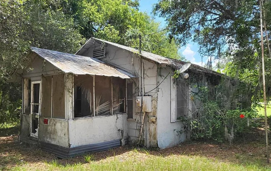 Great location. Close to several major Highways