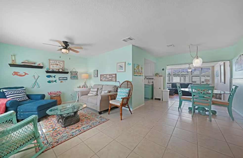 Adorable COASTAL VIBES Home in Gardens of Gulf Cove