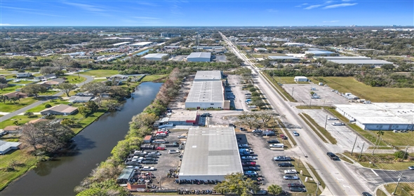 1156 E Donegan Ave Kissimmee Florida, 34744 | Shopping Plaza