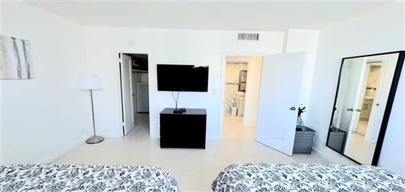 3901 S Ocean Dr # 10D Hollywood Florida, 33019 | Beautiful Condo