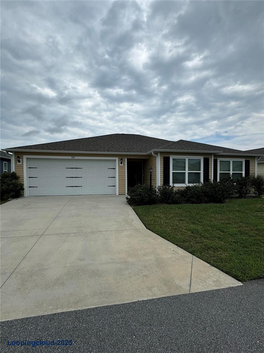 Beautiful Singlefamily: Your Villages Adventure Starts Here!