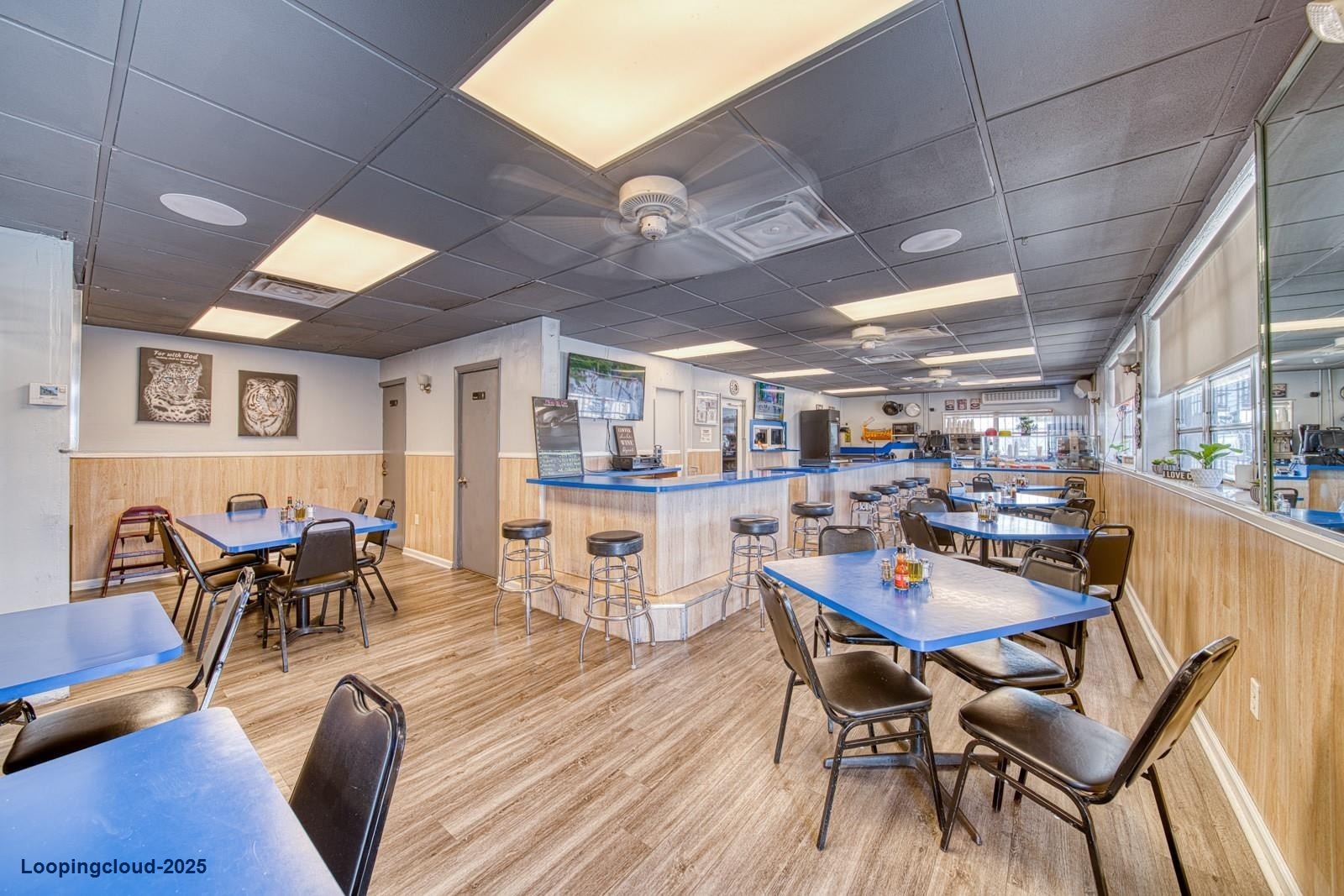 Nice Cafe Restaurant