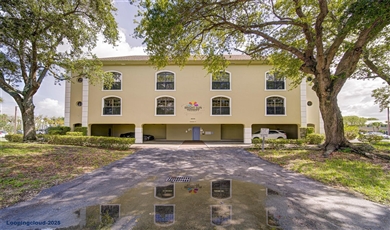 9245 SW 158th Ln Miami Florida, 33157 | Beautiful  Office Space