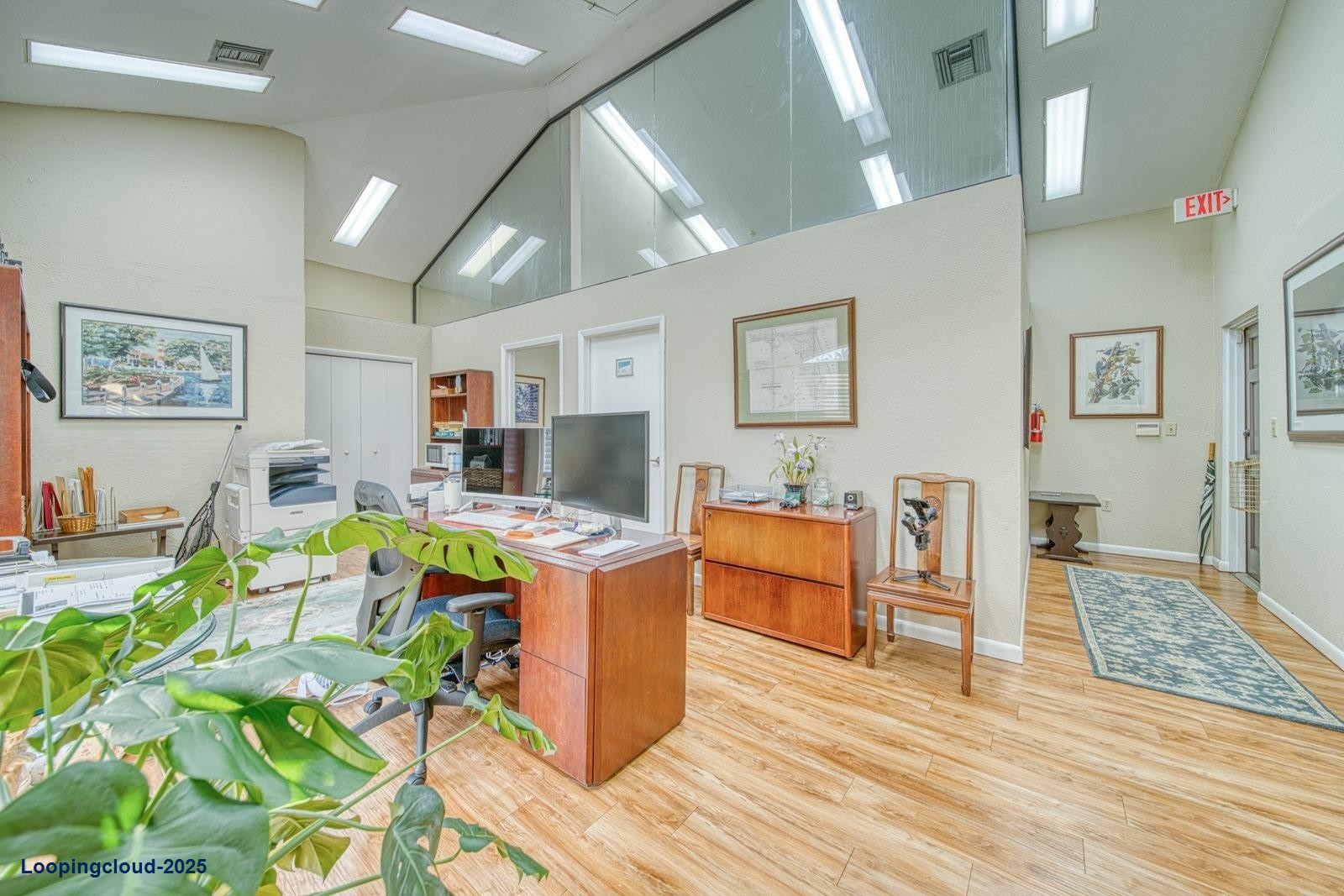 Beautiful Free Standing Space