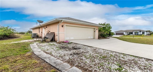 8104 Caroline DRIVE Port Charlotte Florida, 33981 | Charming Home in the Community of South Gulf Cove