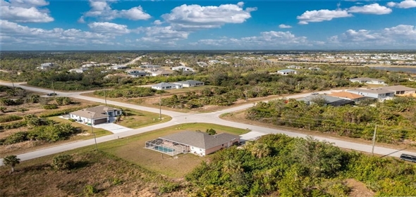 8104 Caroline DRIVE Port Charlotte Florida, 33981 | Charming Home in the Community of South Gulf Cove