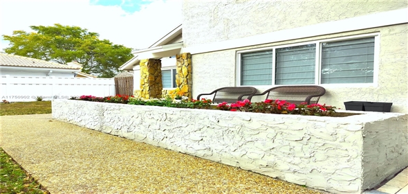 3511 Bark Way Cooper City Florida, 33026 | Beautiful and Spacious Singlehome