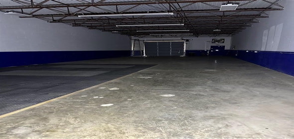 10949 SW 93rd Terrace Ocala Florida, 34481 | Very Clean Warehouse with 2 offices