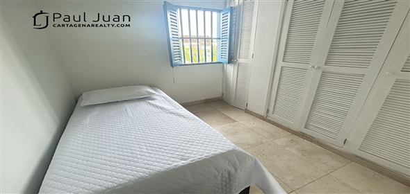 Corner of Calle de Los 7 Infantes and Nuestra Señora del Pilar.  Bolivar, 130001 | Great apartment