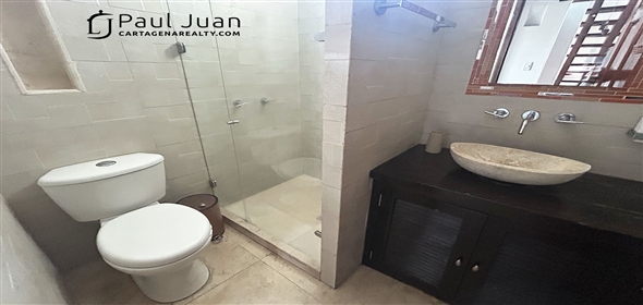 Corner of Calle de Los 7 Infantes and Nuestra Señora del Pilar.  Bolivar, 130001 | Great apartment