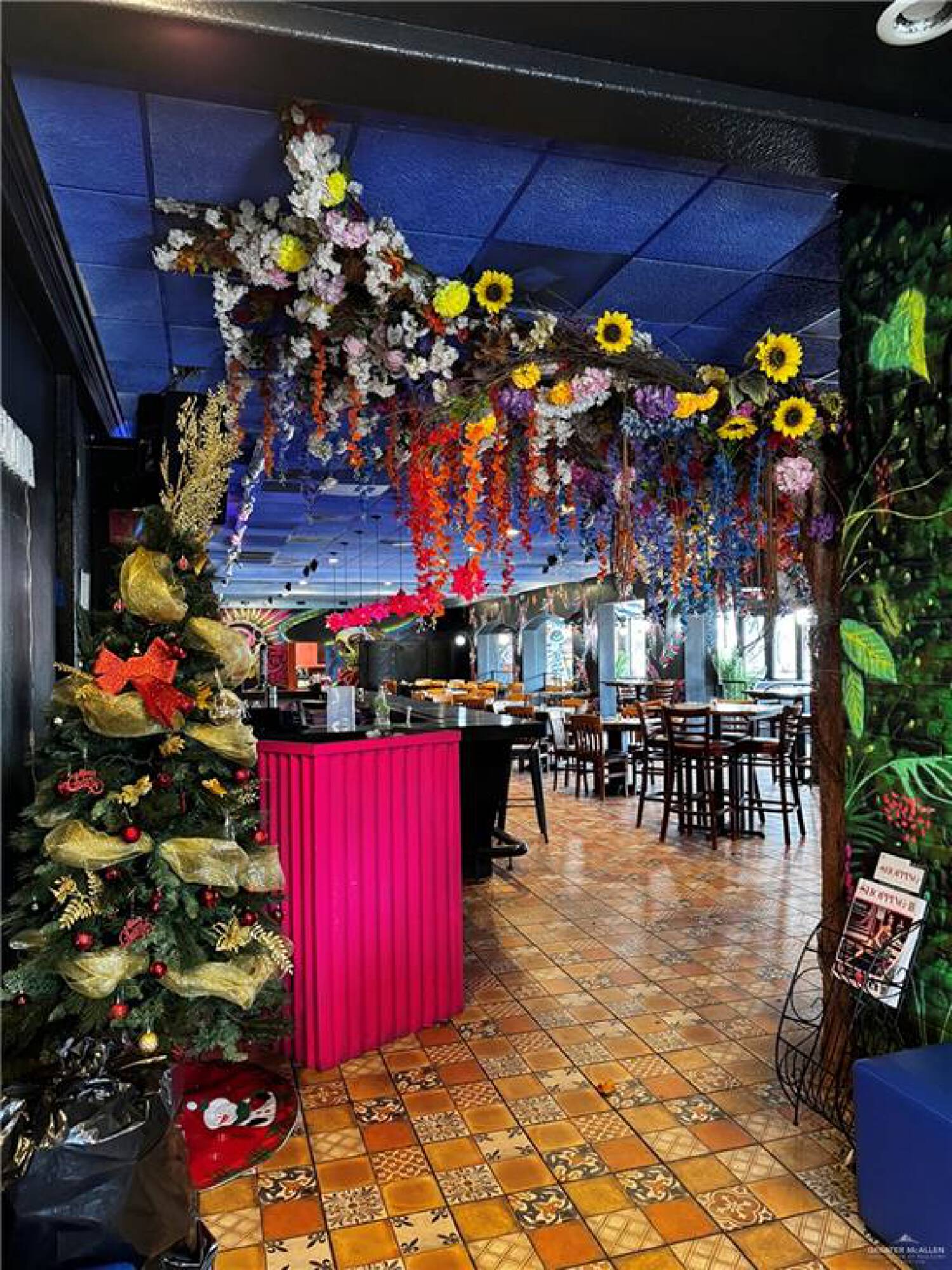 Turn-Key 2nd Generation Restaurant!