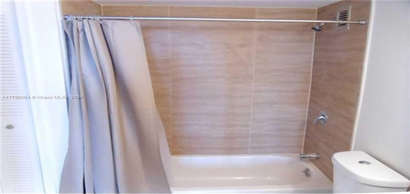 2450 NE 135th St # 812 North Miami Florida, 33181 | Cozy and Beautiful Condo