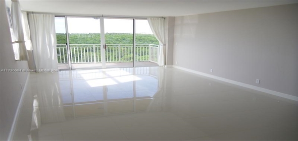 2450 NE 135th St # 812 North Miami Florida, 33181 | Cozy and Beautiful Condo
