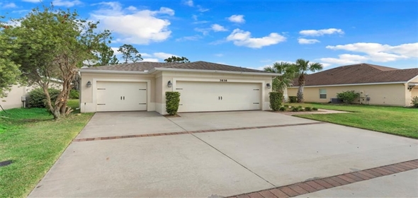 3838 Gulf Shore CIRCLE Kissimmee Florida, 34746 | Beautifully Manteined Home