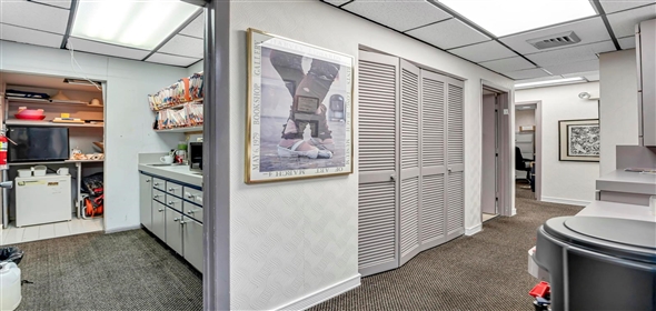 7800 W Oakland Park Blvd # 4B13 Sunrise Florida, 33351 | Beautiful Medical Office