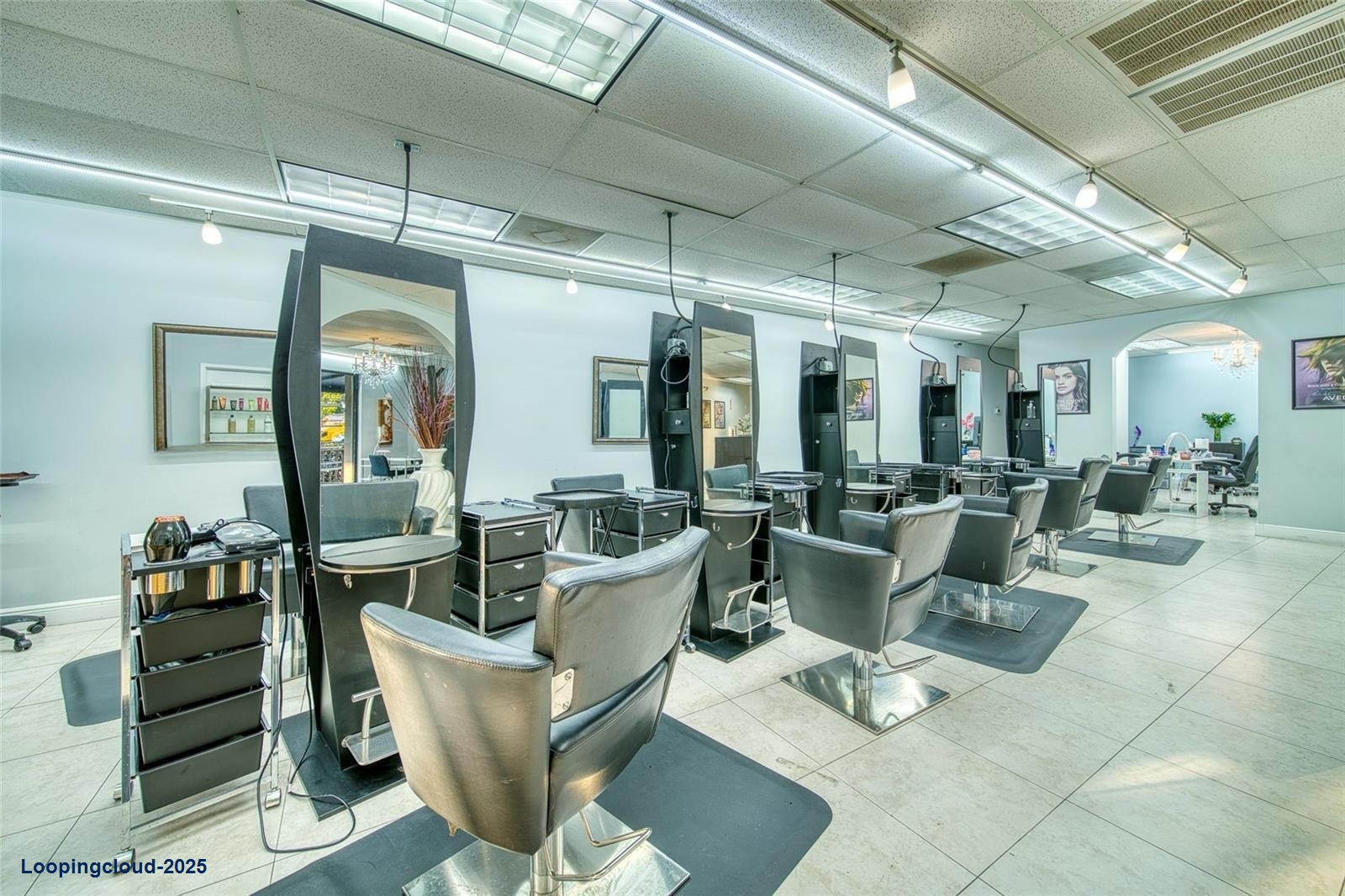 Beauty Salon & Barbershop