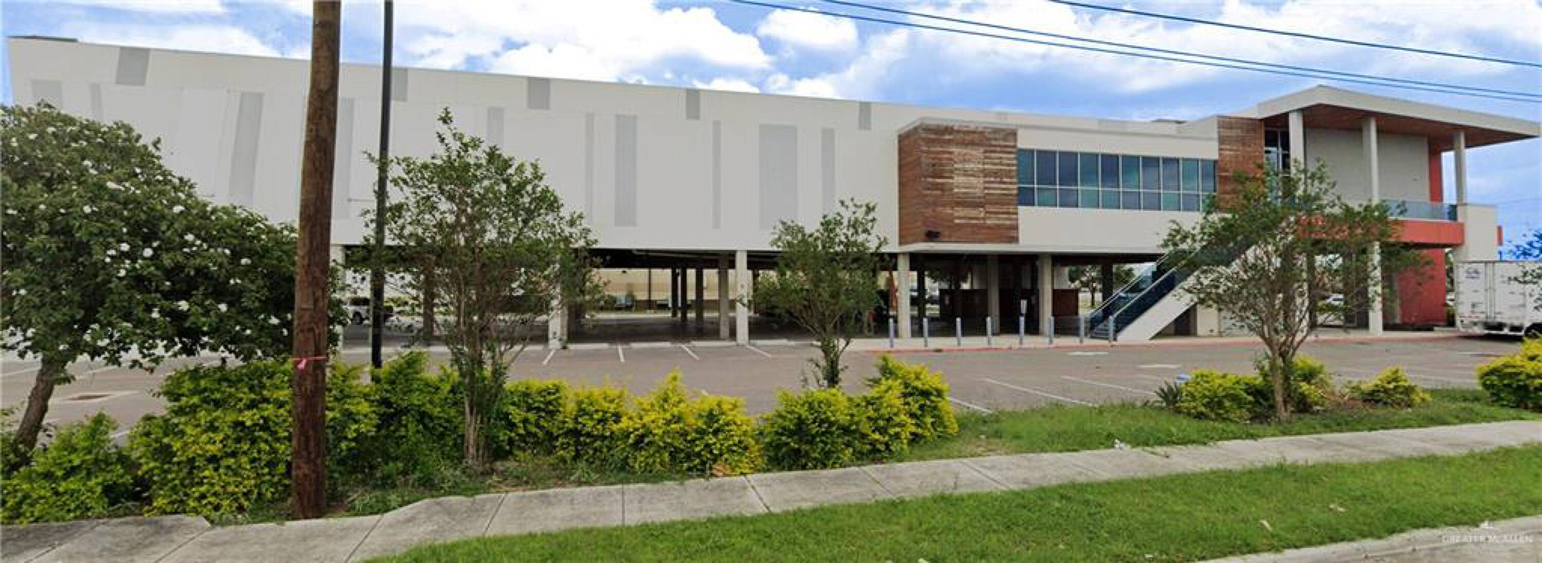 Fantastic Commercial property